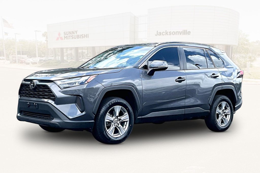 Used 2024 Toyota RAV4 XLE FWD image 1