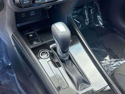 Certified 2024 Nissan Kicks SR image 28