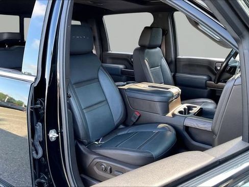 Used 2022 GMC Sierra 2500 Denali w/ Denali Black Diamond Edition AWD/4WD image 20