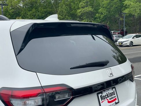 Used 2023 Honda Pilot Elite image 38