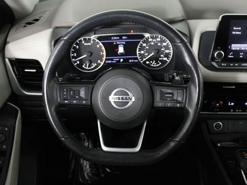 Certified 2021 Nissan Rogue SV w/ Premium Package FWD image 9