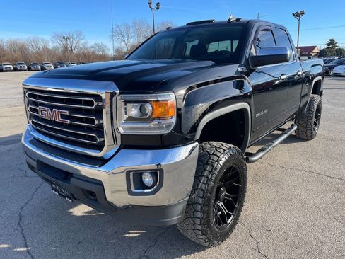 Used 2017 GMC Sierra 2500 SLE w/ SLE Preferred Package image 1