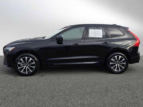 Used 2025 Volvo XC60 B5 Plus image 6