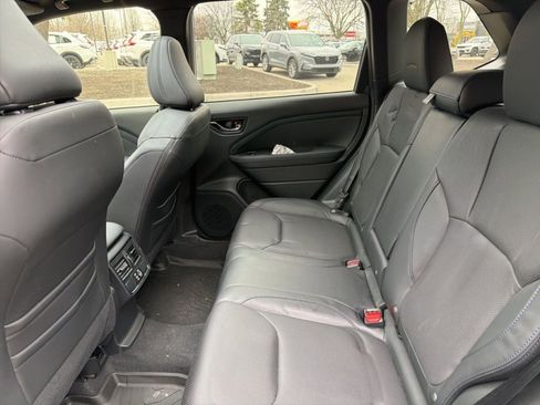 Used 2025 Subaru Forester Limited w/ Popular Package #2 image 16