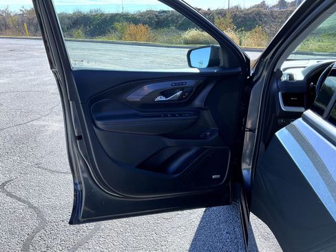 Used 2020 GMC Terrain SLT w/ Preferred Package image 9