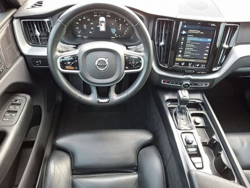Used 2019 Volvo XC60 T5 Inscription w/ Protection Package Premier image 11