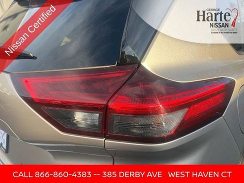 Certified 2025 Nissan Rogue SL image 27