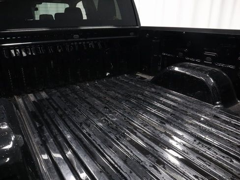 Used 2024 Chevrolet Silverado 1500 LT image 17