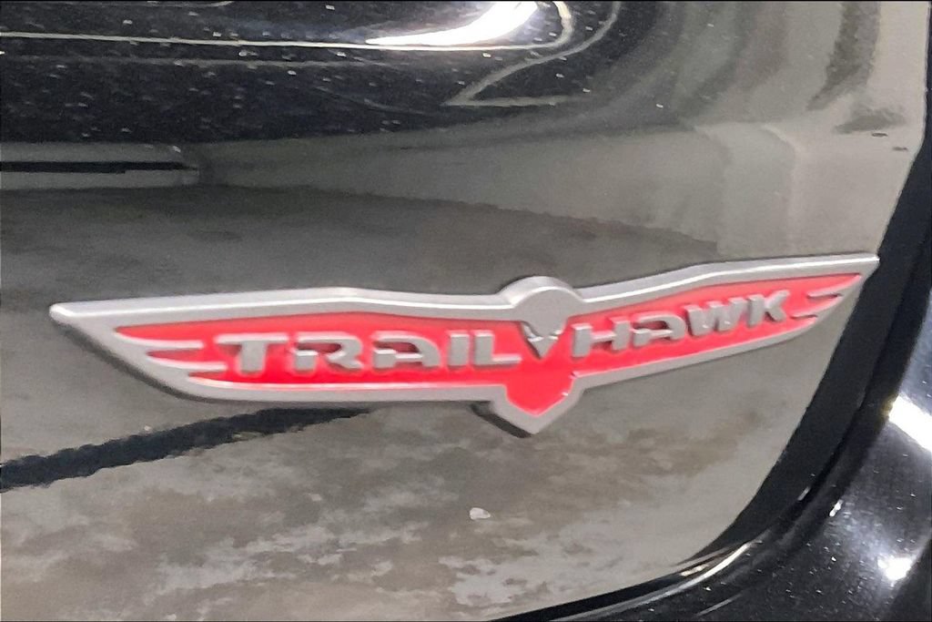 Used 2022 Jeep Compass Trailhawk w/ Trailhawk Elite Group AWD/4WD image 38