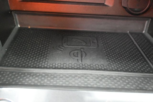 Used 2023 Volkswagen Tiguan SE R-Line FWD image 24