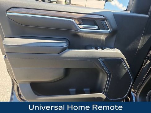 Used 2023 Chevrolet Silverado 1500 LT AWD/4WD image 16