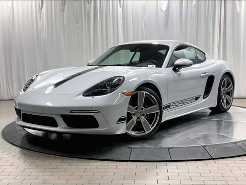 Used 2024 Porsche 718 Cayman image 1
