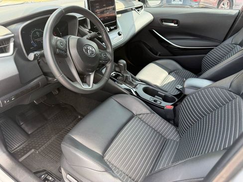 Used 2024 Toyota Corolla XSE FWD image 3
