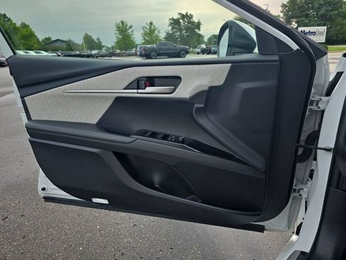 Certified 2025 Toyota Camry XLE AWD/4WD image 30