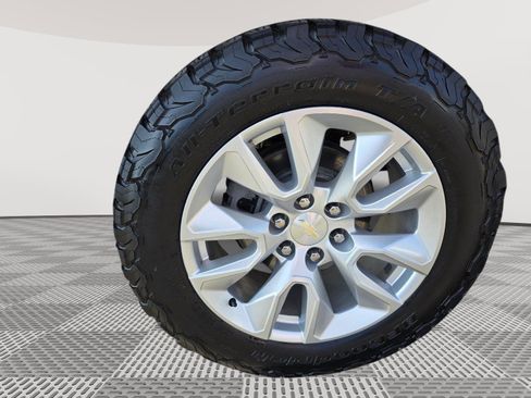 Used 2021 Chevrolet Silverado 1500 Custom image 23