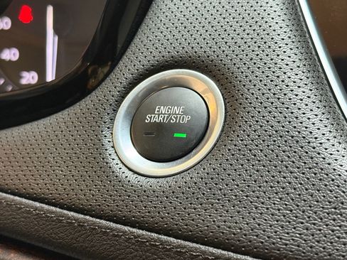 Certified 2022 Cadillac XT5 Premium Luxury w/ Technology Package image 40