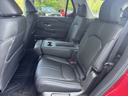 New 2026 Honda Pilot Touring image 10