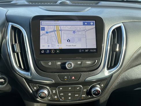 Used 2023 Chevrolet Equinox Premier image 29