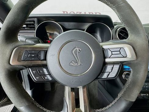 Used 2016 Ford Mustang Shelby GT350 w/ Technology Package image 13