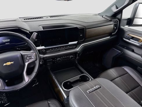 Certified 2025 Chevrolet Silverado 3500 High Country w/ High Country Premium Package AWD/4WD image 27