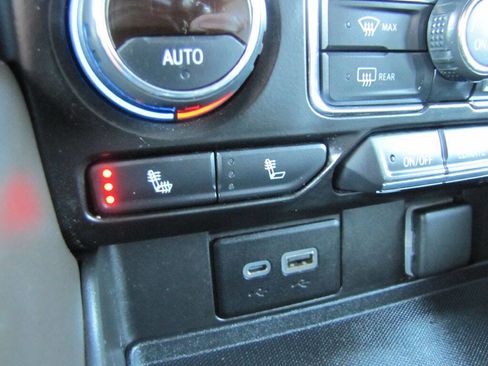 Used 2021 Chevrolet Suburban Z71 w/ Z71 Off-Road Package image 41