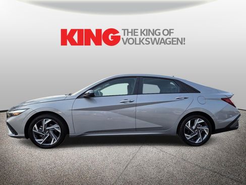 Used 2025 Hyundai Elantra Sport w/ Cargo Package FWD image 7