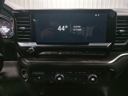 New 2026 GMC Sierra 2500 SLT w/ SLT Premium Package image 19