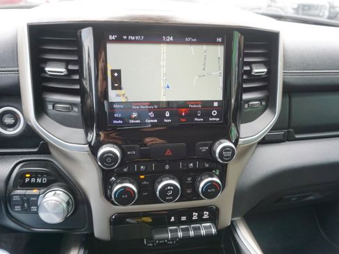Used 2020 RAM 1500 Laramie AWD/4WD image 19