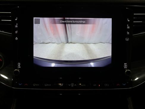 Used 2022 Jeep Wagoneer Series III AWD/4WD image 28