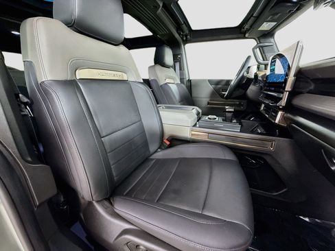 Used 2024 GMC Hummer EV 3X AWD/4WD image 31