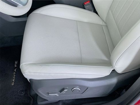 Used 2025 Hyundai Santa Fe SEL FWD image 22