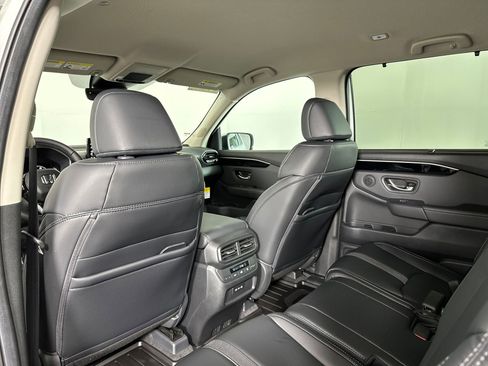 New 2025 Honda Pilot EX-L image 34