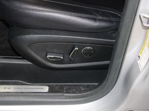 Used 2018 Lincoln MKC Premiere image 16