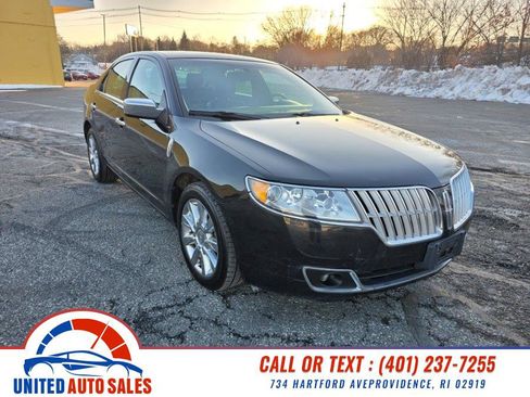 Used 2011 Lincoln MKZ image 7