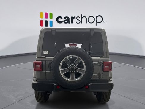 Used 2022 Jeep Wrangler Unlimited Sahara w/ LED Lighting Group AWD/4WD image 4
