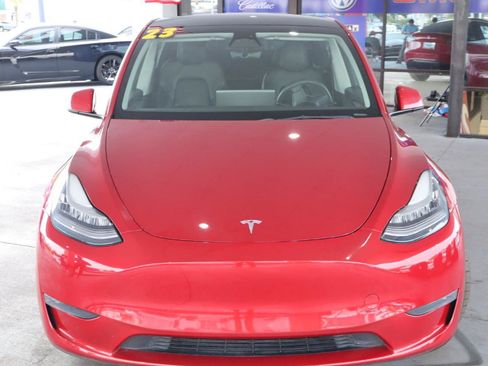 Used 2023 Tesla Model Y Long Range AWD/4WD image 10