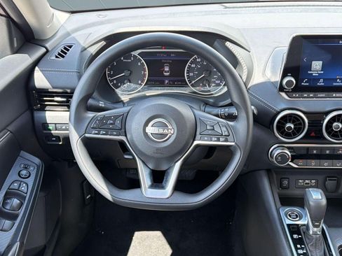 Used 2025 Nissan Sentra SV FWD image 25