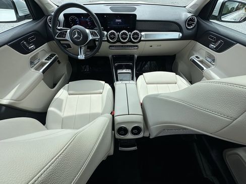 Certified 2025 Mercedes-Benz GLB 250 image 26