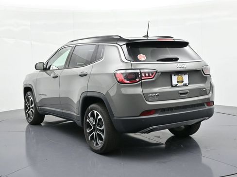 Used 2023 Jeep Compass Limited AWD/4WD image 8