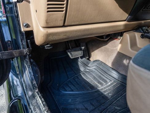 Used 2002 Jeep Wrangler Sahara AWD/4WD image 41