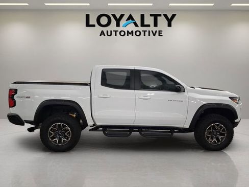 Used 2025 Chevrolet Colorado ZR2 AWD/4WD image 6