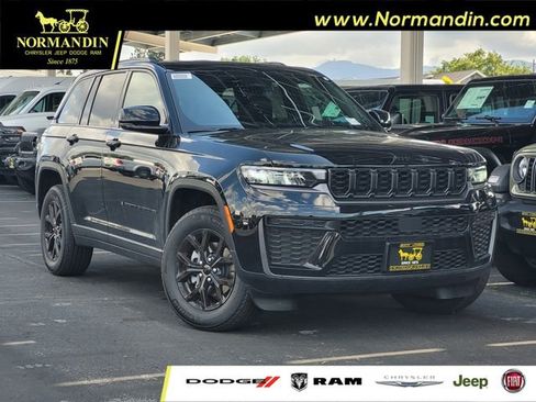 New 2026 Jeep Grand Cherokee Altitude AWD/4WD image 1