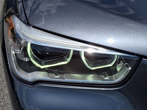 Used 2017 BMW X1 xDrive28i AWD/4WD image 9