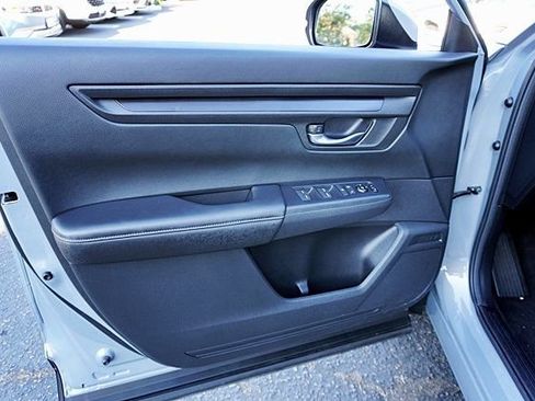 Used 2025 Honda CR-V EX image 23