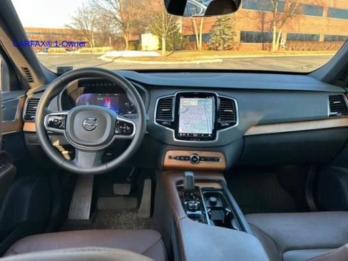 Certified 2023 Volvo XC90 B5 Plus w/ Protection Package Premier image 6