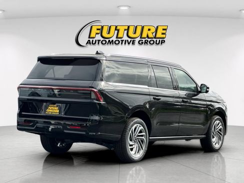 New 2026 Lincoln Navigator L Reserve AWD/4WD image 3