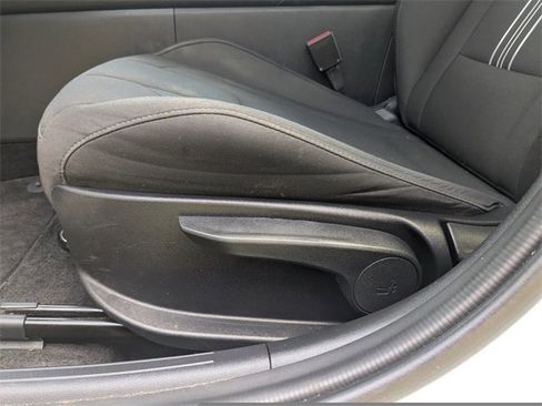 Used 2024 Hyundai Elantra SEL image 19