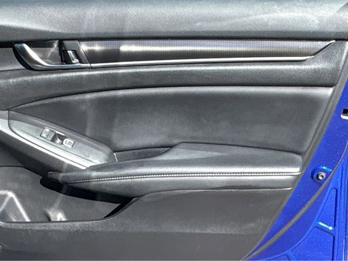 Used 2022 Honda Accord Sport image 11