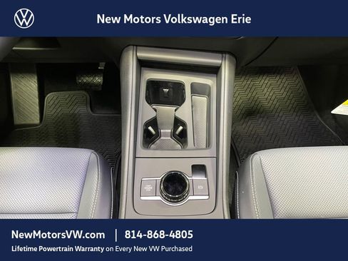 New 2026 Volkswagen Tiguan SE AWD/4WD image 9