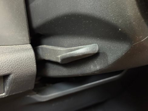 Used 2021 Toyota Sienna XSE FWD image 37